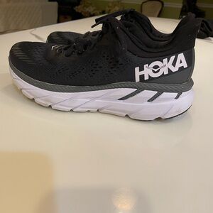 Hoke one one Clifton 7 size 7